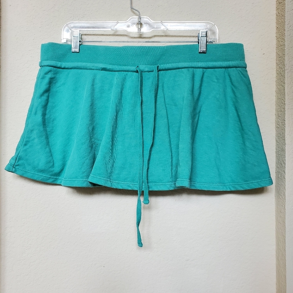 Daily Practice Tie Waist Green Skort.  Size Large